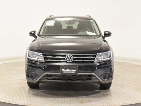 Used 2021 Volkswagen Tiguan SE w/ Panoramic Sunroof Package image 10