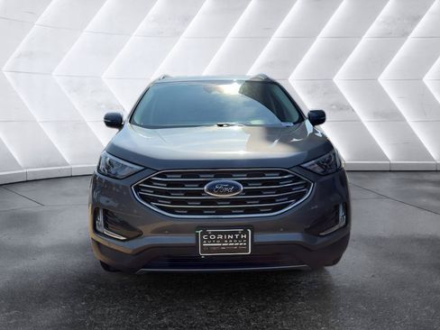 Used 2023 Ford Edge Titanium AWD/4WD image 2