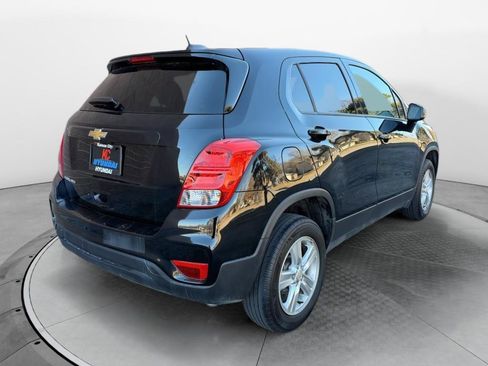Used 2022 Chevrolet Trax LS w/ Tint and Cruise Package image 5
