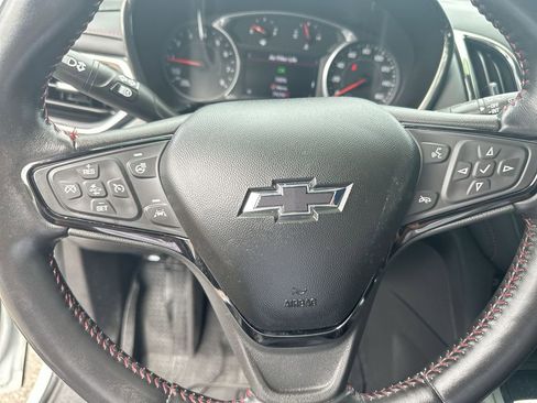 Used 2022 Chevrolet Equinox RS w/ RS Leather Package FWD image 21