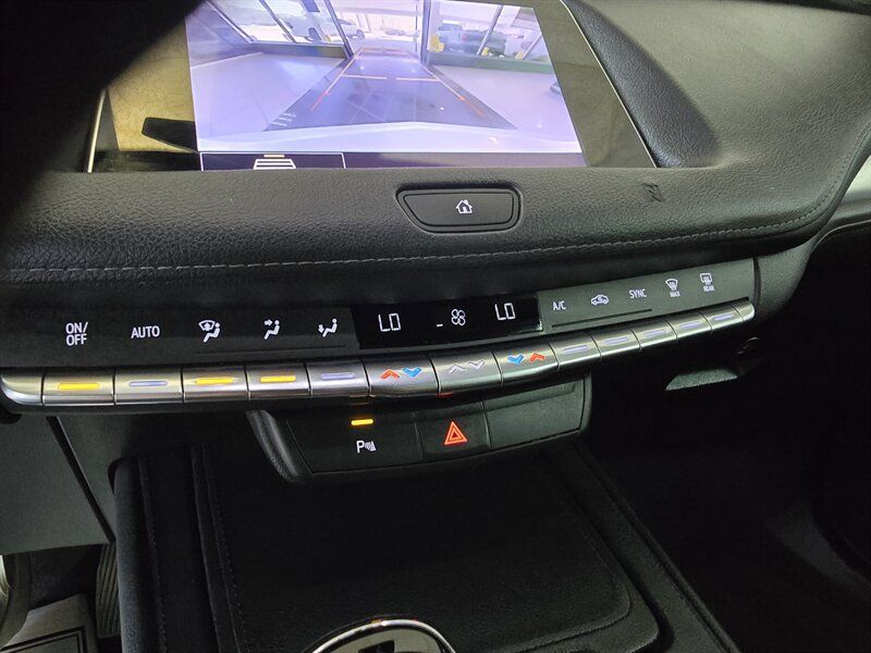 Used 2020 Cadillac XT4 Premium Luxury FWD image 22