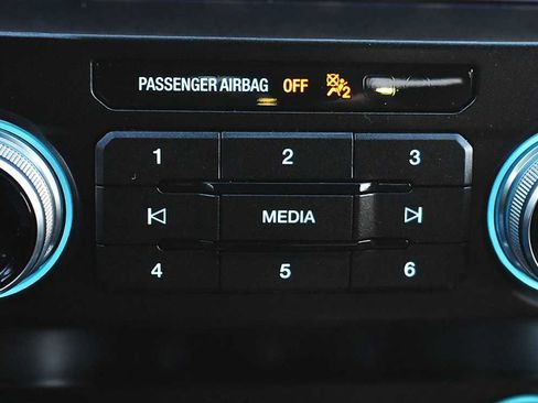 Used 2019 Ford F150 Platinum w/ Equipment Group 701A Luxury image 23