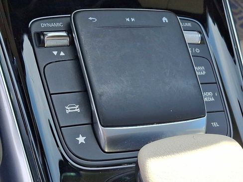 Used 2021 Mercedes-Benz GLB 250 4MATIC image 20