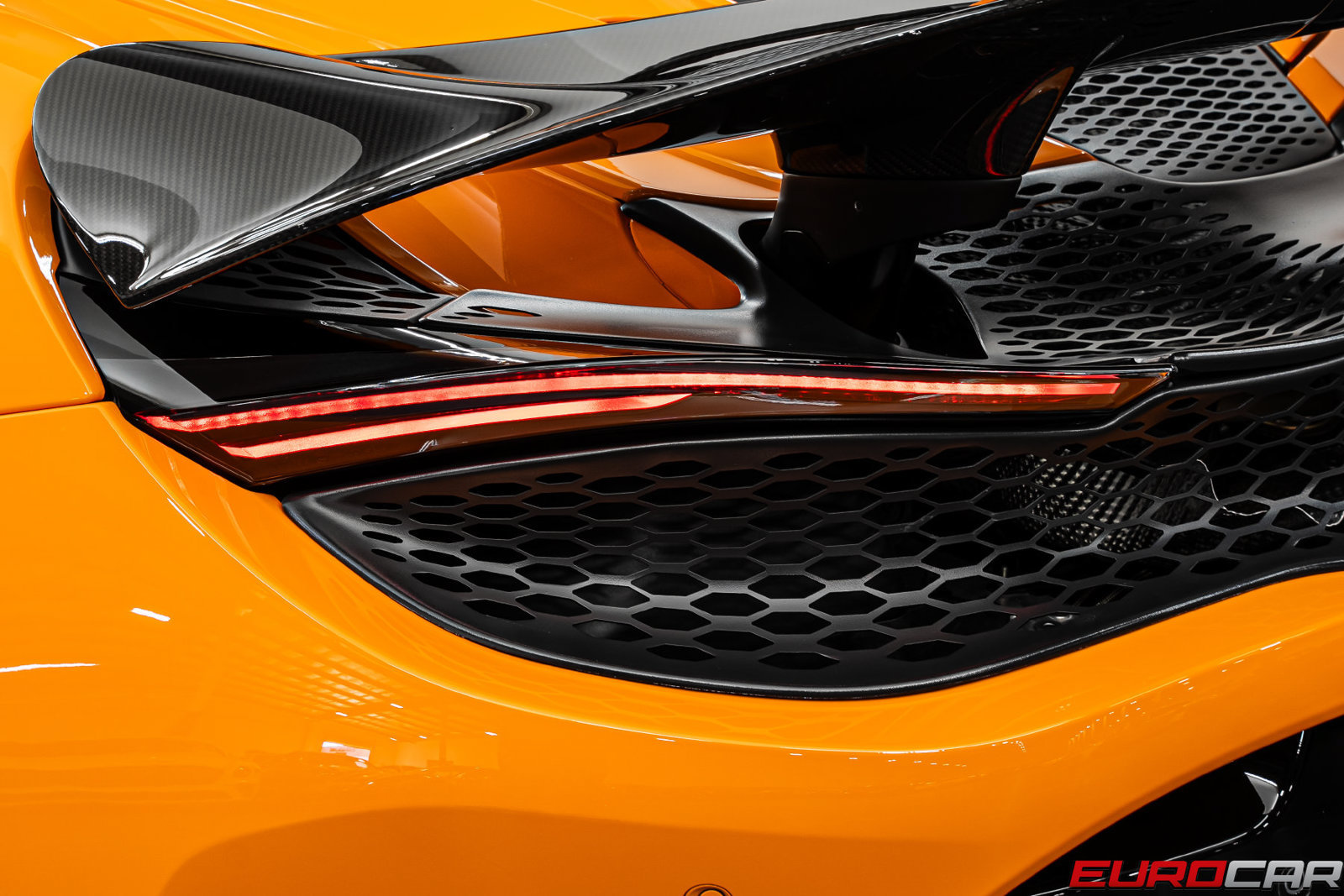 Used 2026 McLaren 750S Spider RWD image 22