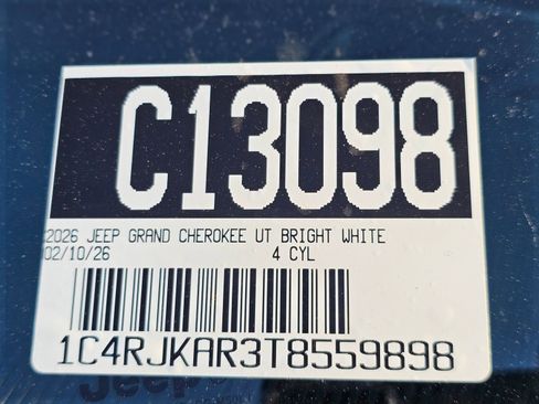 New 2026 Jeep Grand Cherokee L 4WD image 10