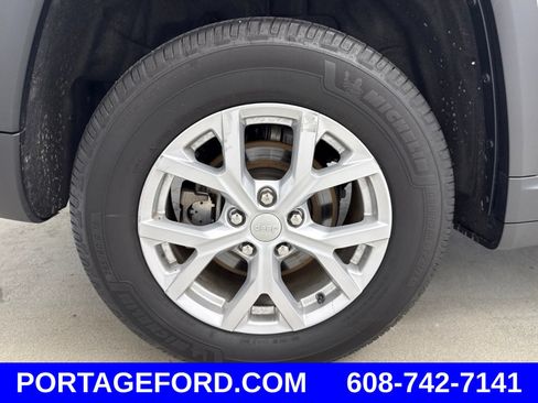 Certified 2023 Jeep Grand Cherokee Limited w/ Trailer Tow Prep Group (B) AWD/4WD image 41