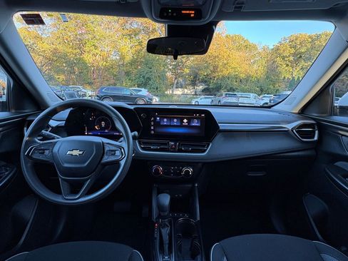 Used 2025 Chevrolet TrailBlazer LT image 31