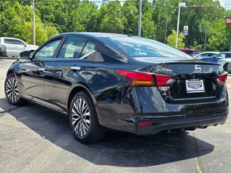 Used 2025 Nissan Altima 2.5 SV FWD video 3
