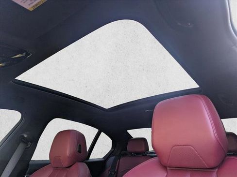 Certified 2025 BMW i5 eDrive40i w/ M Sport Package image 15