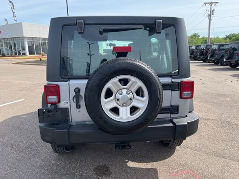 Used 2017 Jeep Wrangler Unlimited Sport w/ Connectivity Group image 6