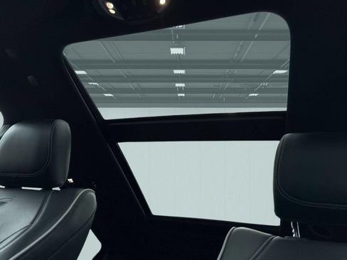 Used 2025 Chrysler Pacifica Limited FWD image 13