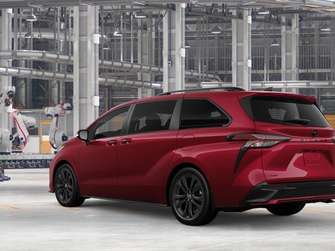 New 2026 Toyota Sienna XSE FWD image 8