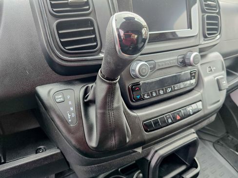 Used 2025 RAM ProMaster 2500 w/ Convenience Group image 16