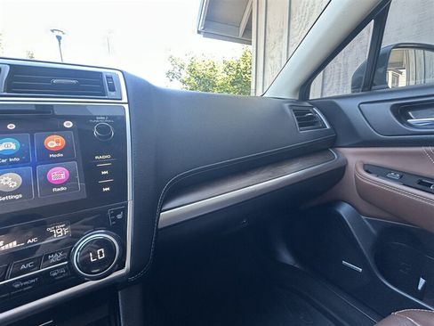 Used 2019 Subaru Outback 2.5i Touring w/ Popular Package #3A AWD/4WD image 25