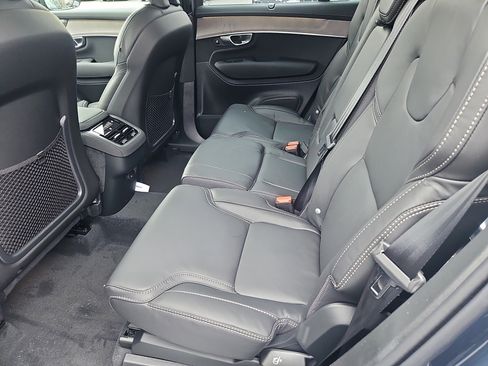 New 2026 Volvo XC90 B6 Ultra w/ Protection Package Premier image 23