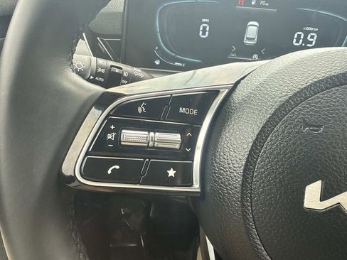 Used 2025 Kia Seltos S image 29