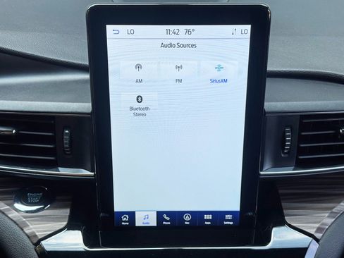 Used 2023 Ford Explorer Limited w/ Limited Technology Package RWD image 26