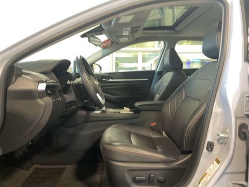 Used 2024 Nissan Altima 2.5 SR w/ SR Premium Package image 19