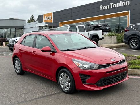 Used 2021 Kia Rio S FWD image 2