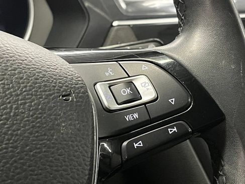 Used 2020 Volkswagen Tiguan SE w/ Panoramic Sunroof Package AWD/4WD image 27