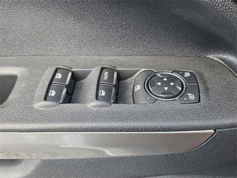 Used 2018 Ford EcoSport SE w/ SE Convenience Package image 18