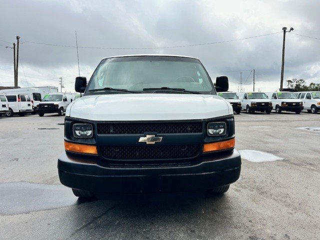 Used 2016 Chevrolet Express 2500 RWD image 3