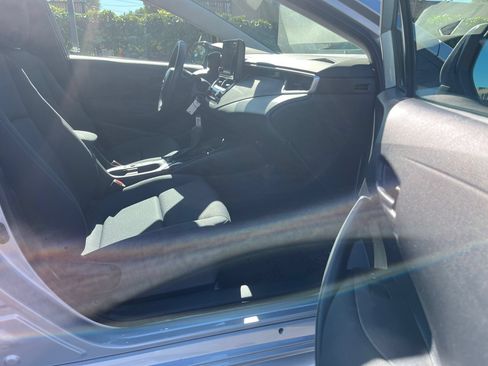 Used 2023 Toyota Corolla LE FWD image 30