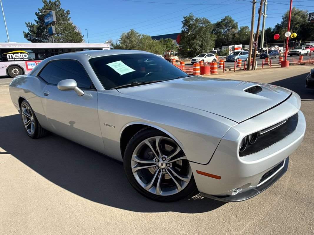 Used 2020 Dodge Challenger R/T RWD image 1