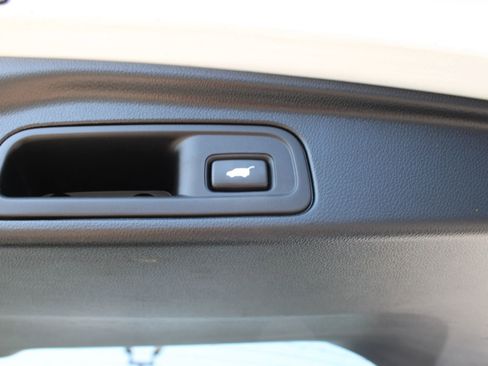 Used 2021 Honda Pilot Touring image 32