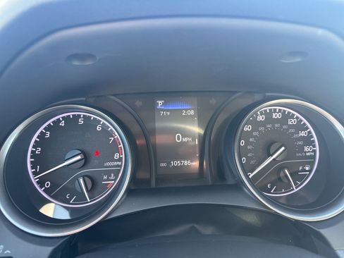 Used 2021 Toyota Camry SE image 7