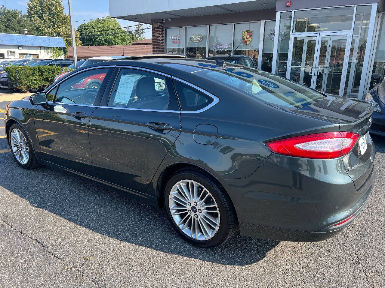 Used 2015 Ford Fusion SE w/ Equipment Group 202A FWD image 12