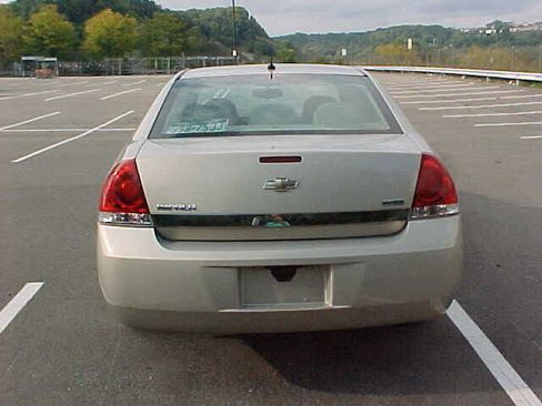Used 2011 Chevrolet Impala LS image 7