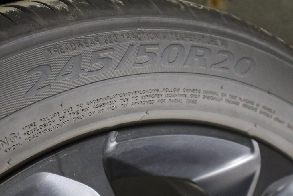 Used 2025 Chrysler Pacifica Limited FWD image 42