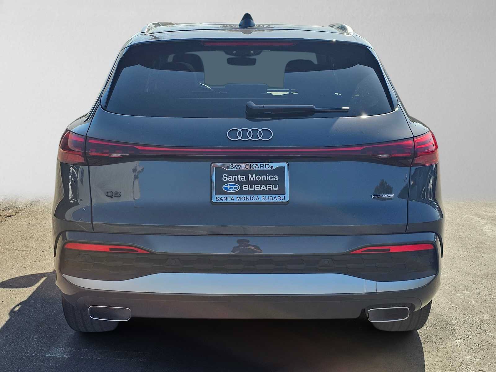 Used 2025 Audi Q5 Premium Plus w/ Premium Plus AWD/4WD image 4