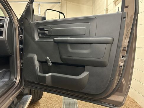 Used 2018 RAM 3500 Tradesman w/ Chrome Appearance Group image 10