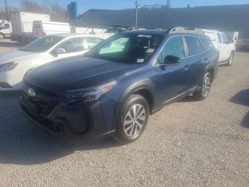 Used 2024 Subaru Outback Premium image 1