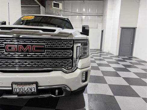 Used 2022 GMC Sierra 3500 Denali image 9