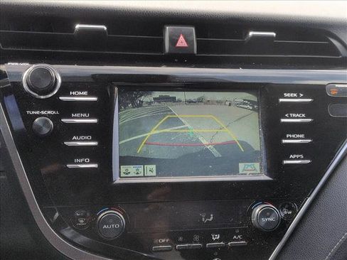 Used 2018 Toyota Camry XSE image 14