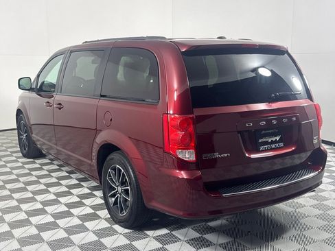 Used 2018 Dodge Grand Caravan GT image 6