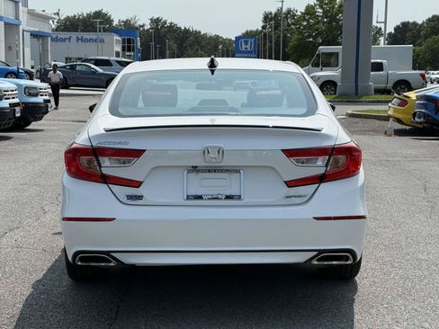 Used 2021 Honda Accord Sport image 3