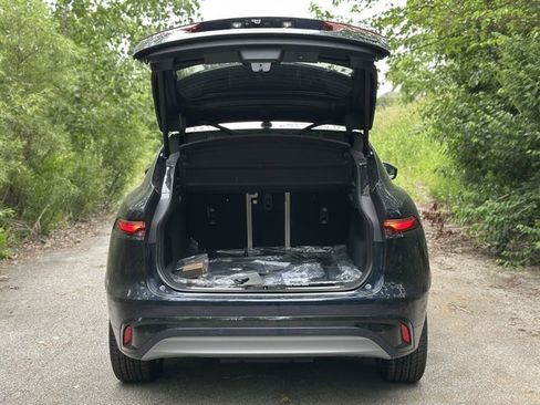 New 2026 Jaguar F-PACE R-Dynamic S image 8