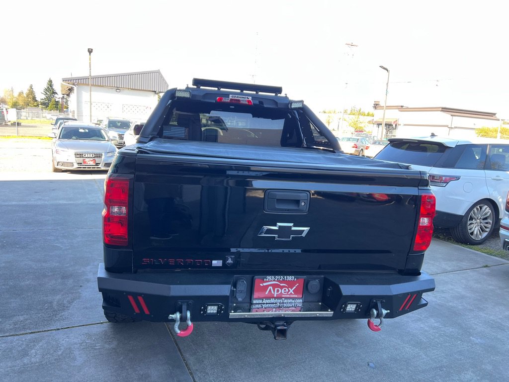 Used 2018 Chevrolet Silverado 1500 LT w/ Redline Edition AWD/4WD image 6