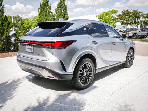 Used 2025 Lexus RX 350 Premium w/ Accessory Package AWD/4WD image 10