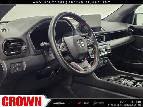 Used 2025 Honda Pilot TrailSport image 24