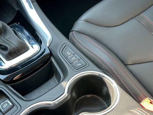 Used 2014 Chevrolet SS image 35