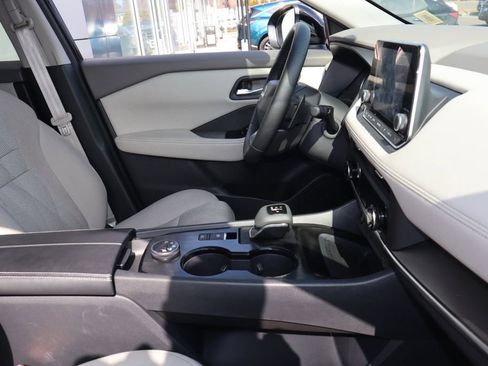Certified 2025 Nissan Rogue SV AWD/4WD image 29