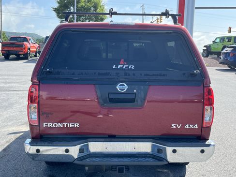 Used 2021 Nissan Frontier SV AWD/4WD image 6