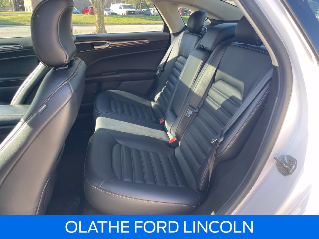 Used 2019 Ford Fusion SEL FWD image 28