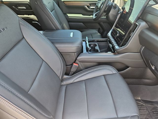New 2026 GMC Yukon Denali w/ Sun & Power Step Package AWD/4WD image 11