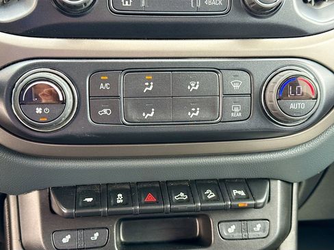 Used 2022 Chevrolet Colorado Z71 RWD image 16